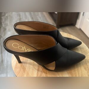 CALVIN KLEIN GIHANA BLACK LEATHER MULES, Size 9.5